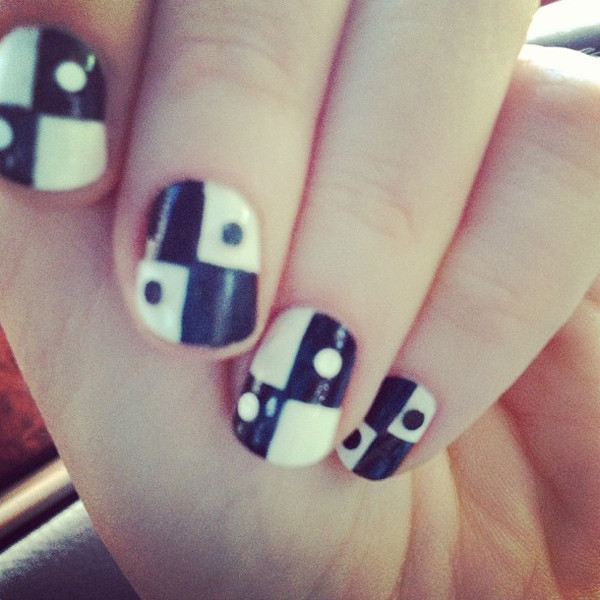 Zooey Deschanel, Manicure, Emmy Awards 2013 Zooey Deschanel, Manicure, Emmy Awards 2013